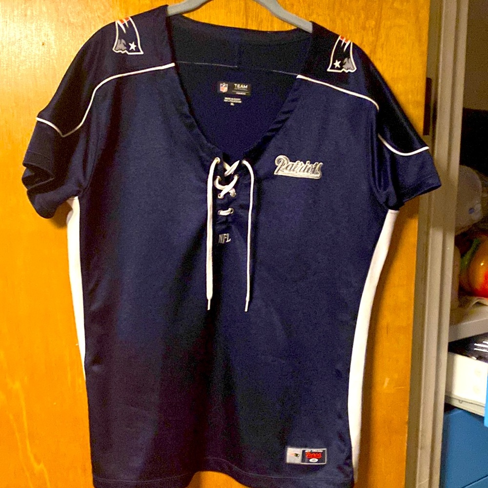 New England Patriots top size XL tie up front